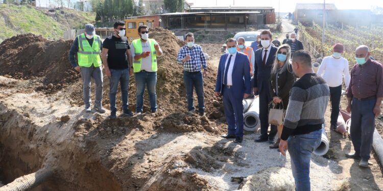 Manisa Büyükşehir Belediyesi, MASKİ Genel Müdürlüğü, Turgutlu'nun Çepnidere Mahallesinde kanalizasyon hattı döşeme çalışmasına başladı.